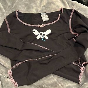 black long sleeve crop top